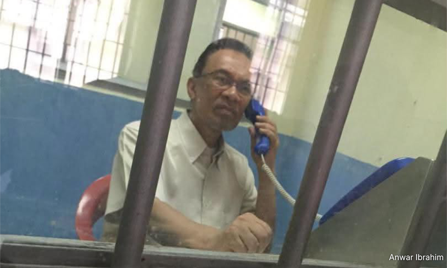 Anwar Kenang Zaman di Penjara Semasa Najib Bersiap Pulang