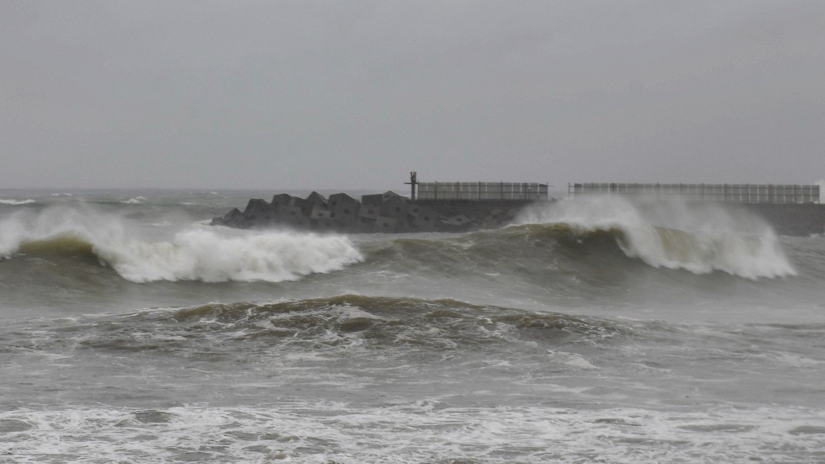 Cyclone Arnab batters Odisha, Andhra Pradesh with severe coastal damage