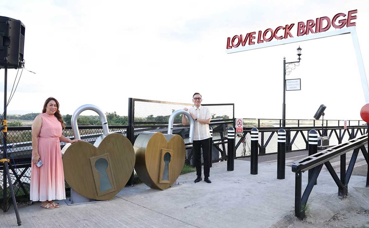 Laoag City unveils Love Lock Bridge as new romantic destination