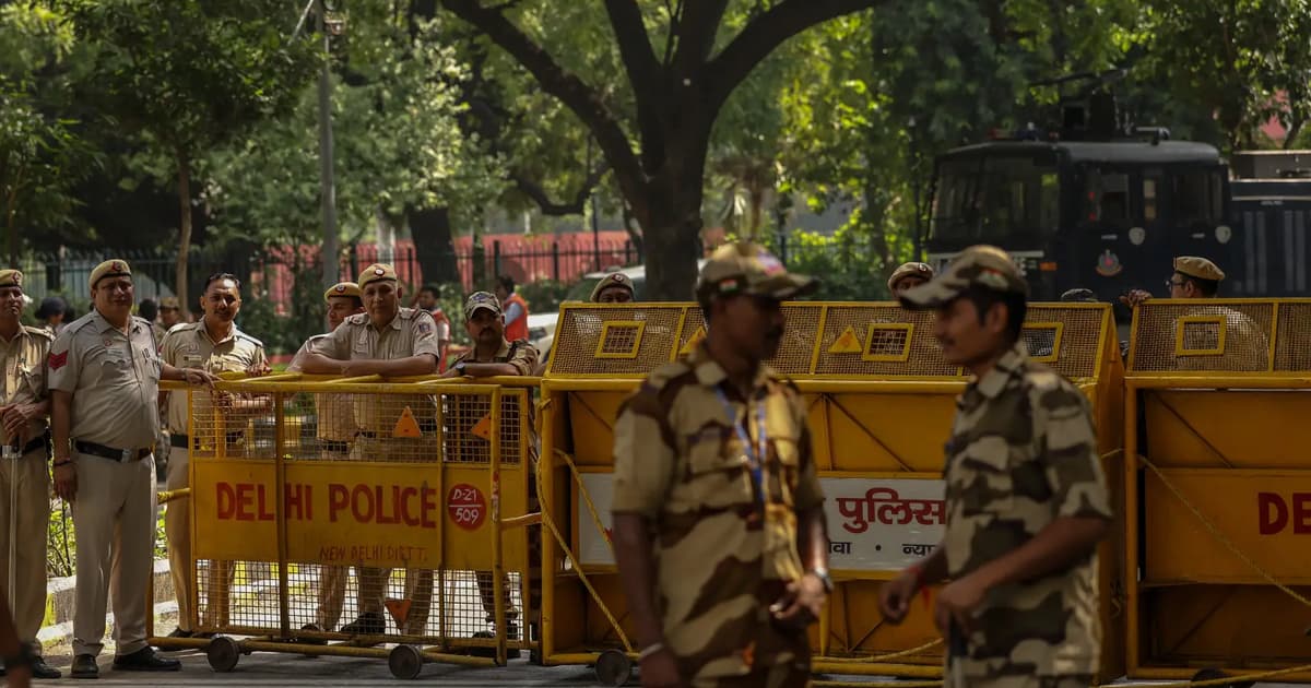 India gerakkan ribuan anggota polis jelang protes pilihan raya