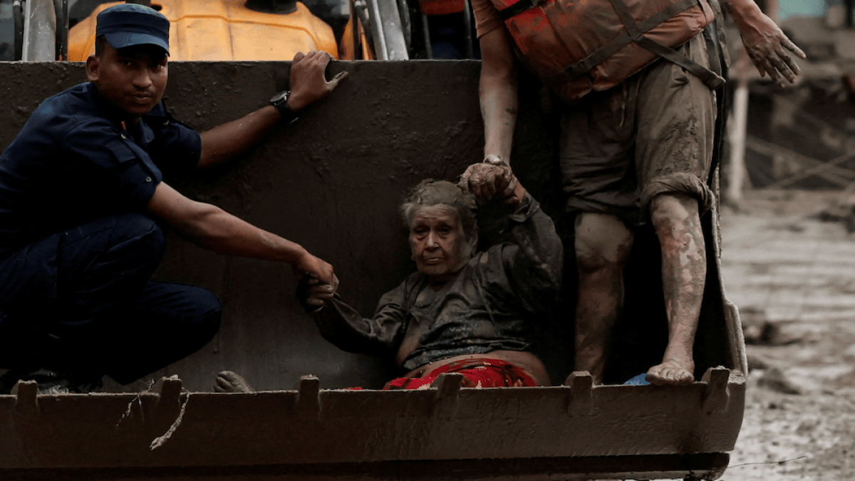 Nepal, Tibet intensify search for hundreds missing in devastating flash floods