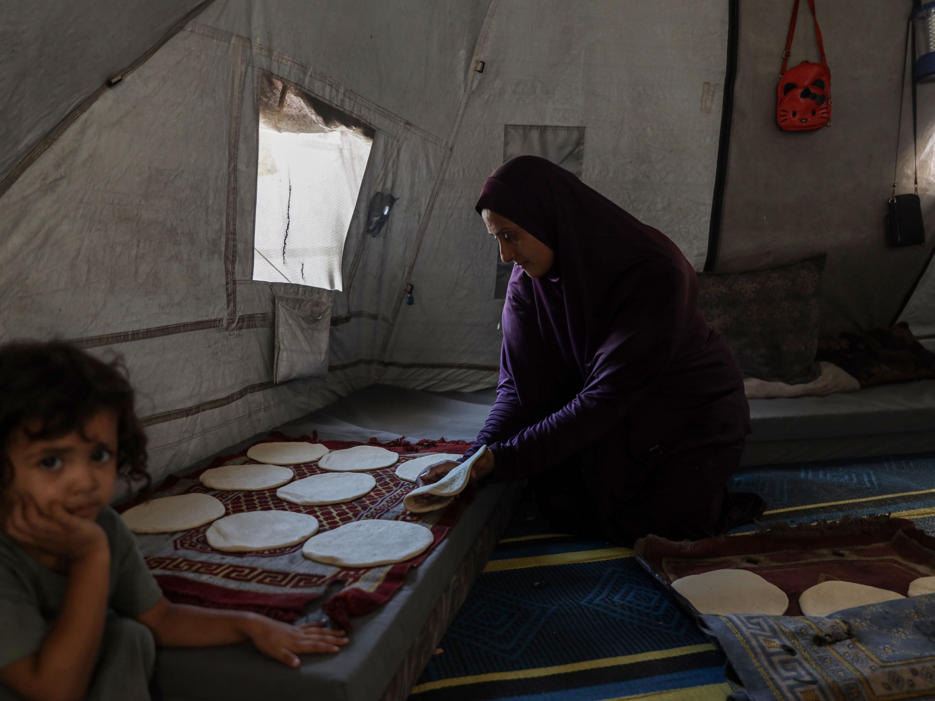 Gazans rely on communal ovens as food crisis deepens
