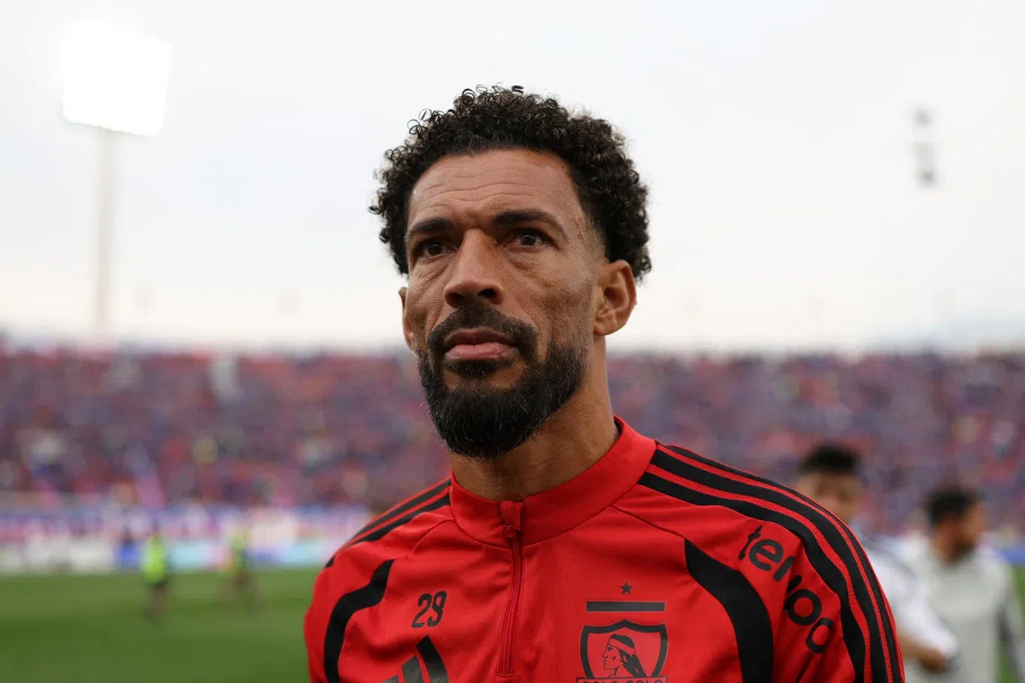 Cape Verde goalkeeper Vozinha struggles with World Cup fame