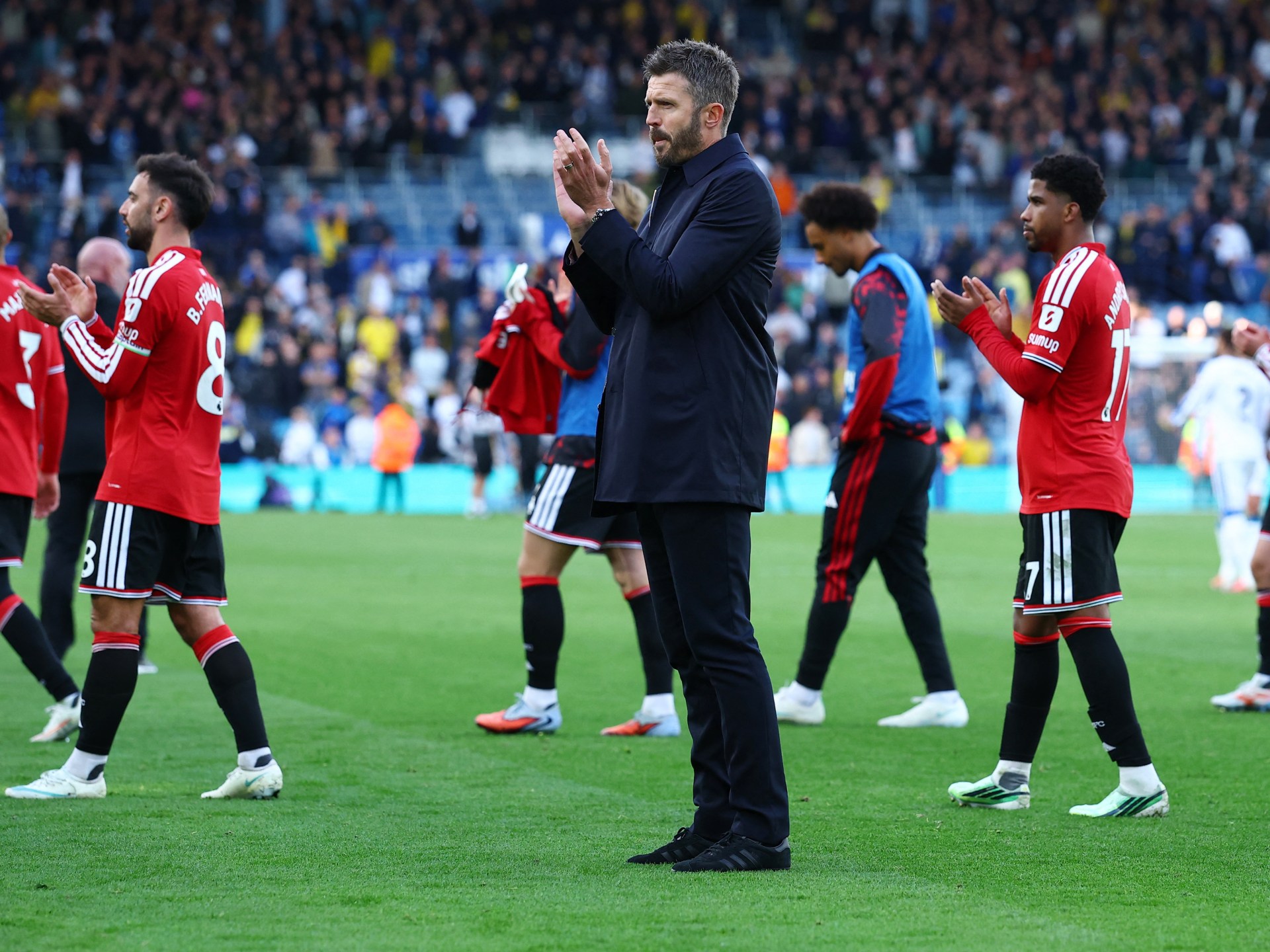 Manchester United draws with Leeds despite improved Carrick display