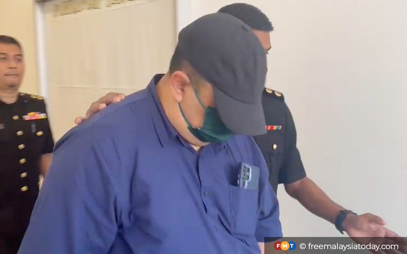 Bekas Eksekutif Nafikan Tuduhan Gunakan Dokumen Palsu Tuntut RM15,000