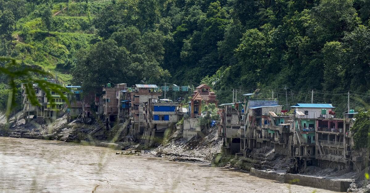 Nepal flash floods death toll soars to 626; nearly 2,000 missing