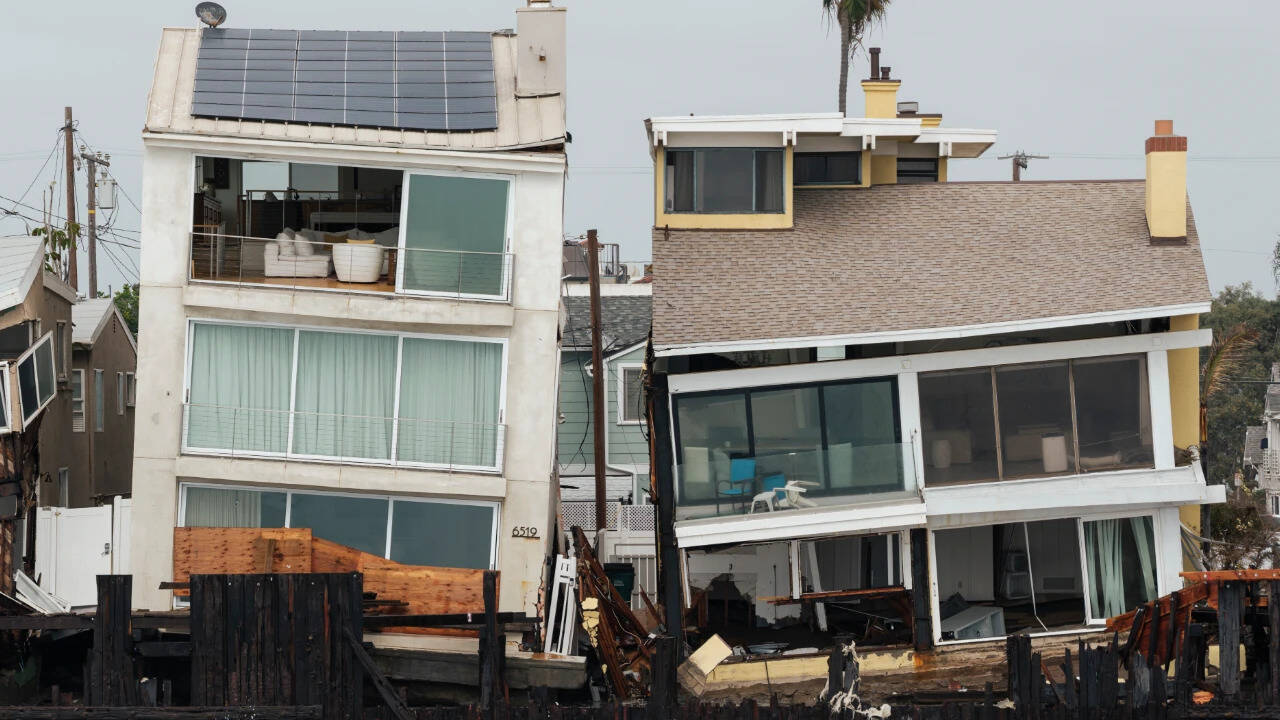 Hurricane Simon batters Mexico's Pacific coast as Rachel triggers US floods