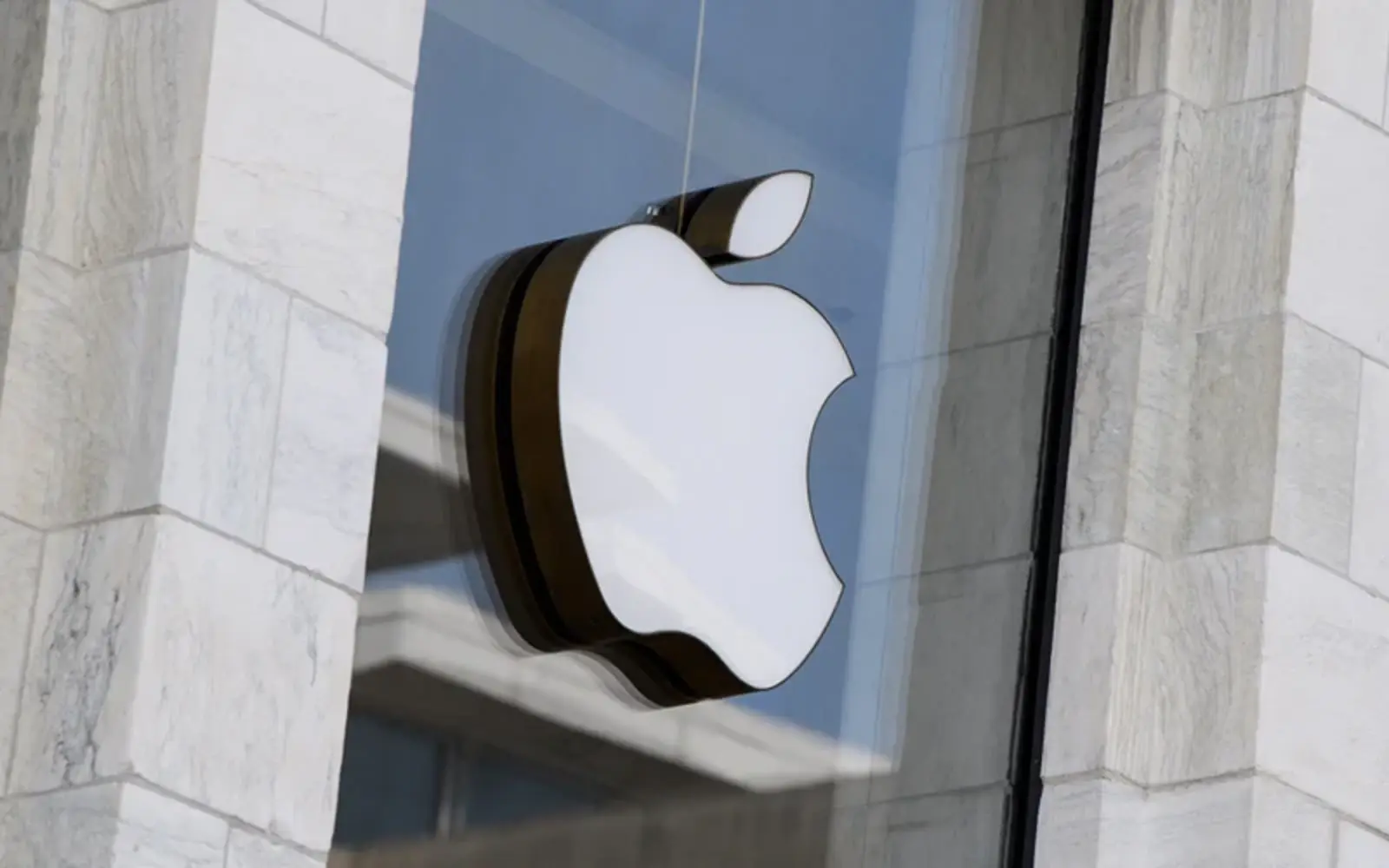 Apple poised to launch first touchscreen laptops in major strategy shift