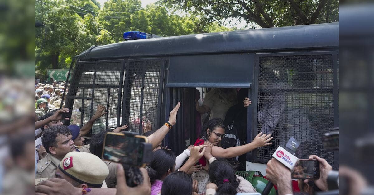 Delhi Police detain hundreds protesting electoral commissioner's conduct