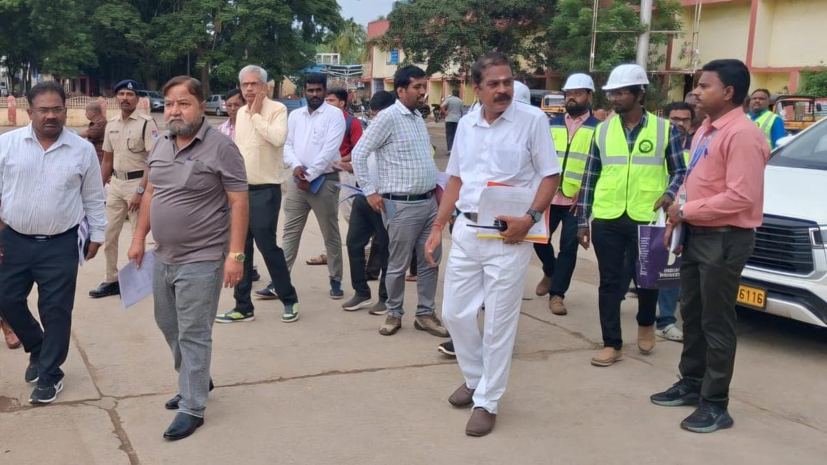 Railway construction official surveys Sundaraperumal Koil-Aduthurai corridor