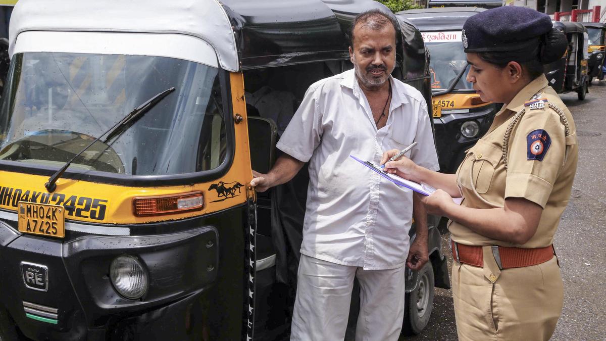 Maharashtra cracks down on taxi, auto drivers over Marathi language proficiency