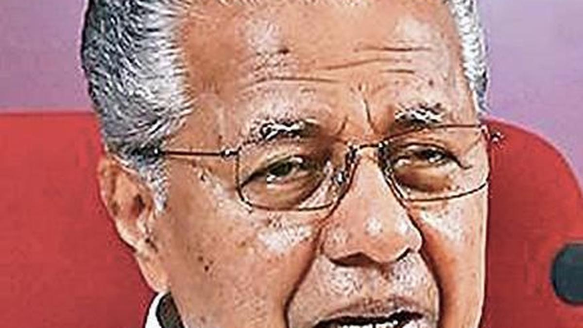 Vijayan dismisses reports of police vehicle outside Kannur residence