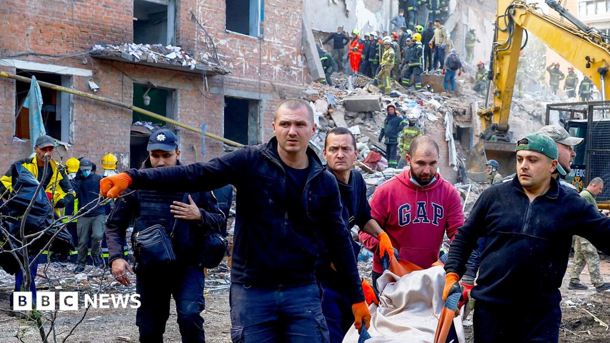 Russian strike kills 19 in Ukrainian apartment block overnight
