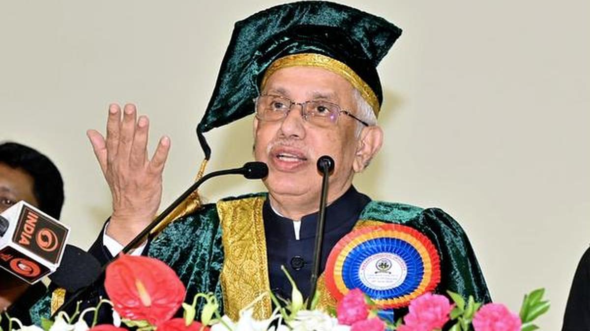 एनटीआरयूएचएस के रूबी जयंती समारोह के लिए राज्यपाल को निमंत्रण