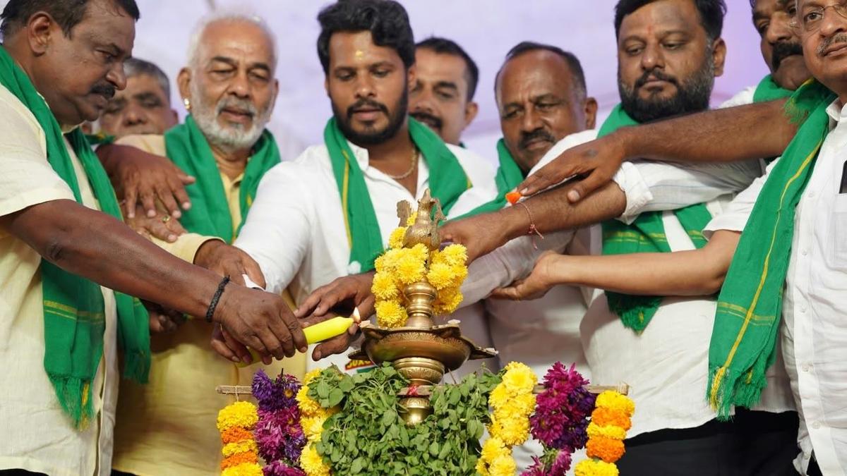सूखाग्रस्त किसानों के लिए ₹2,500 राहत अपर्याप्त: निखिल की आलोचना