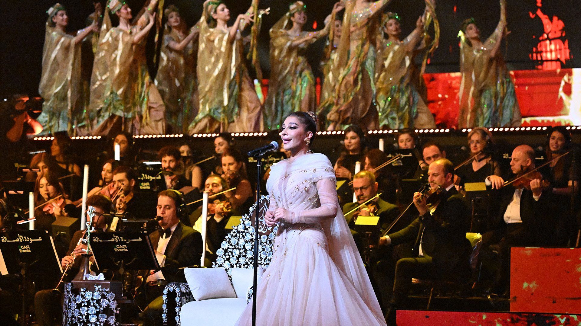 Syrian singer Assala Nasri returns to Damascus after 15-year absence