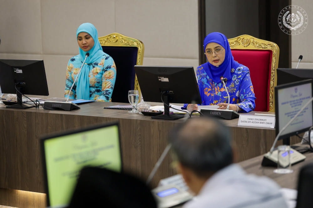 Permaisuri Dorong Kerajaan Ambil Langkah Jangka Panjang Lindungi Pelajar dari Jerebu