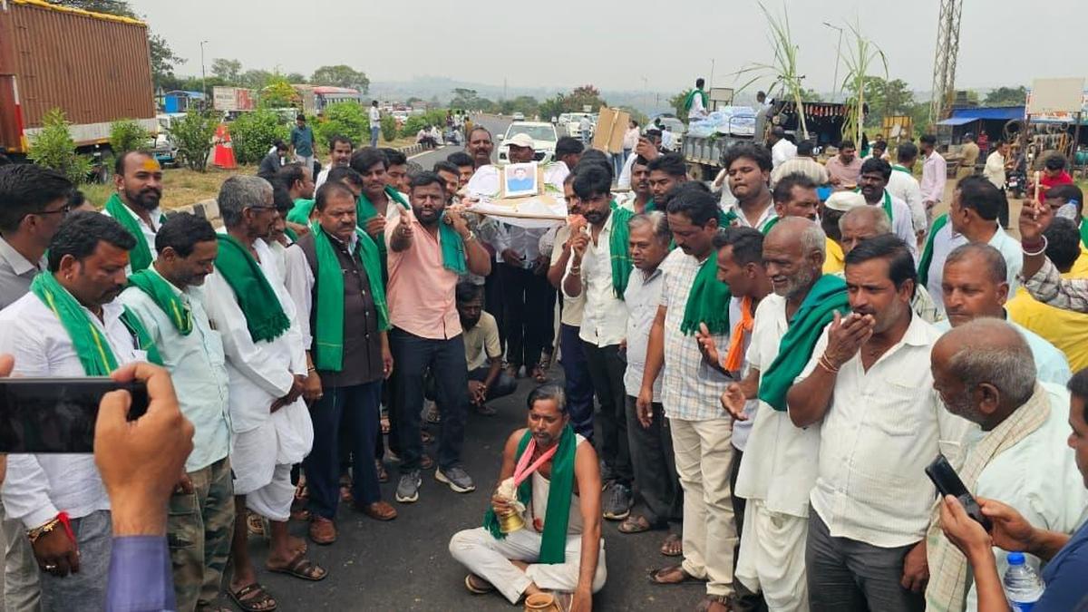 Sugarcane Farmers' Protest March Continues Into Third Day