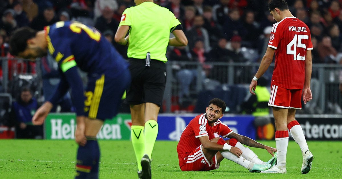 Bayern Munich's Diaz ruled out with hamstring injury