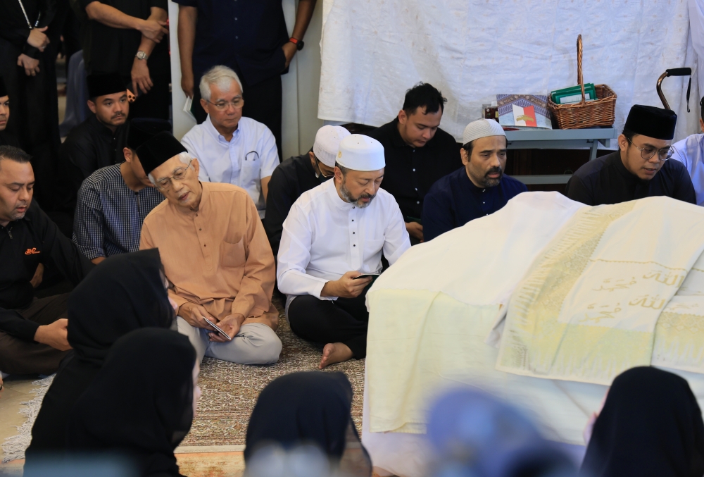 Pemimpin Sabah dan Sarawak Sampaikan Ucapan Duka Cita kepada Tun Mahathir
