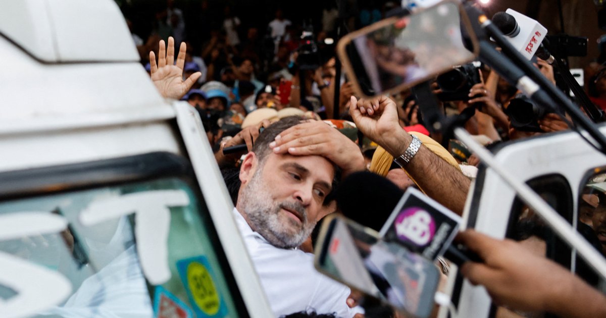 Indian opposition leaders held in protest over electoral commission