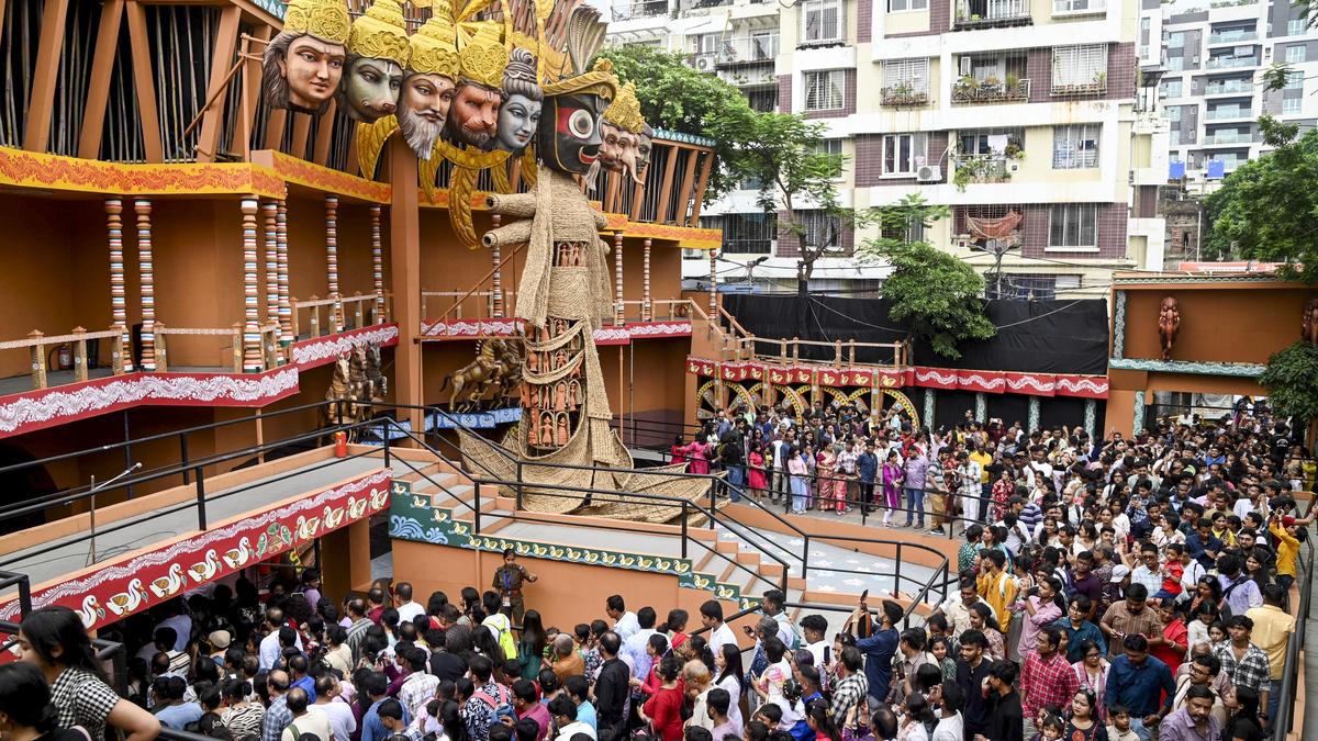 कोलकाता: दुर्गा पूजा समितियों को अग्नि सेवा विभाग ने भेजे नोटिस