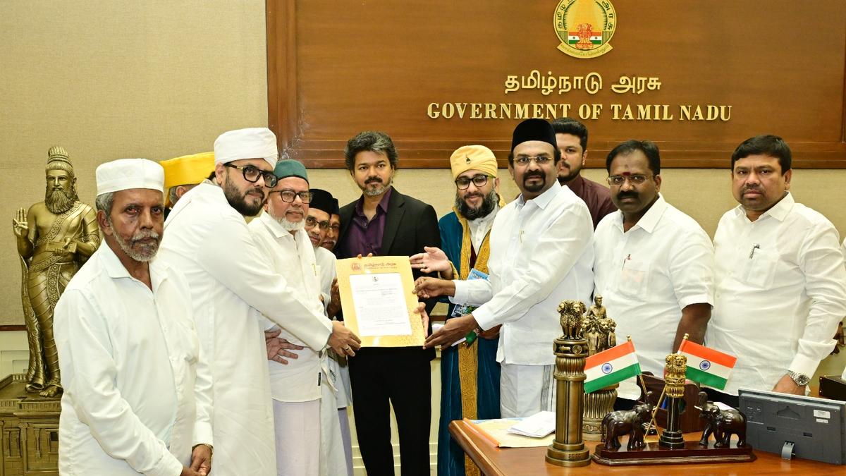 Tamil Nadu CM approves sandalwood supply for Nagore Dargah festival