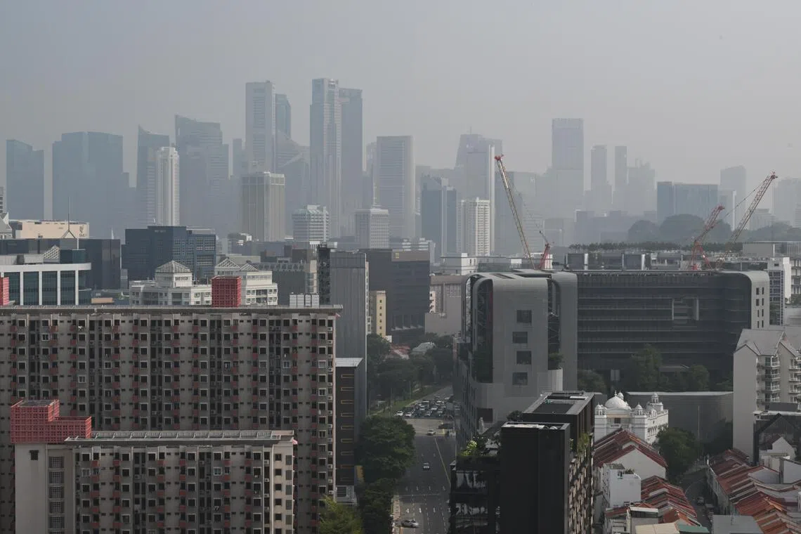 Singapore air quality shows modest improvement as haze persists across island