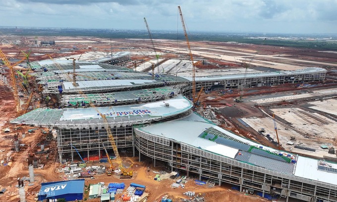 Long Thanh Airport races toward December debut as Vietnam's largest hub