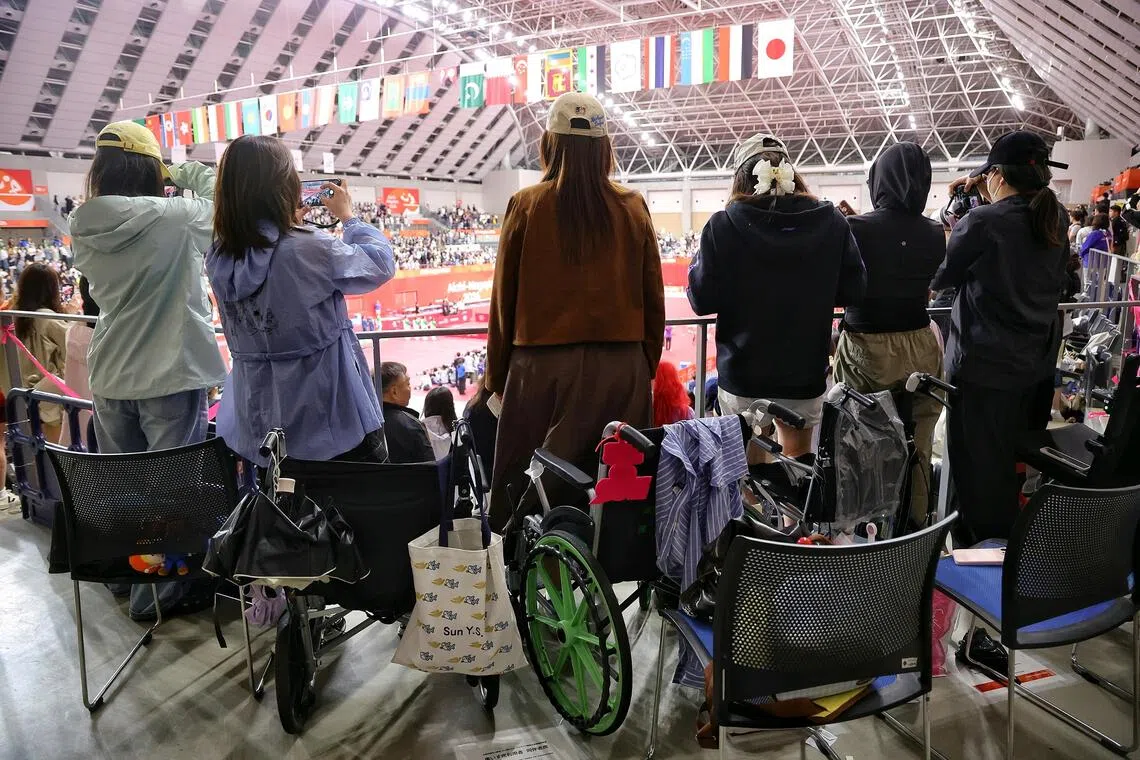 Chinese table tennis fans flock to Asian Games to back world champion