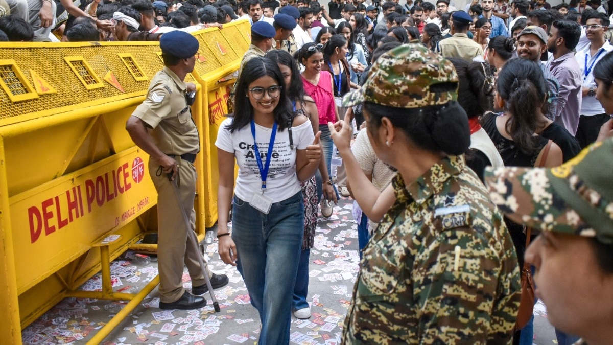 दिल्ली विश्वविद्यालय छात्र चुनाव में 40 फीसदी मतदान, शनिवार को आएंगे नतीजे