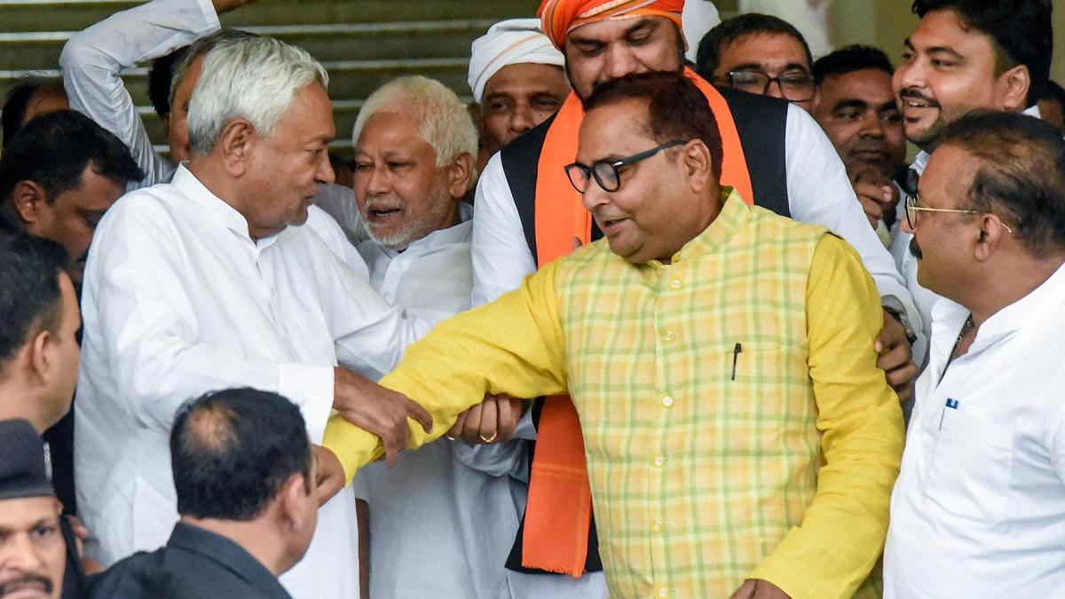बिहार मंत्री ने आरजेडी पर आपत्तिजनक वीडियो वायरल करने का आरोप लगाया