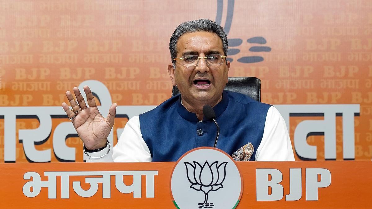 भाजपा ने राहुल गांधी पर निर्णय के लिए प्रहार किया, कहा संवैधानिक संस्थाएं राजनीति का मंच नहीं