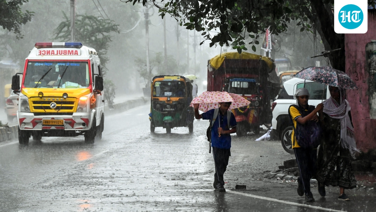 Andhra Pradesh braces for cyclone landfall, prepares mass evacuation