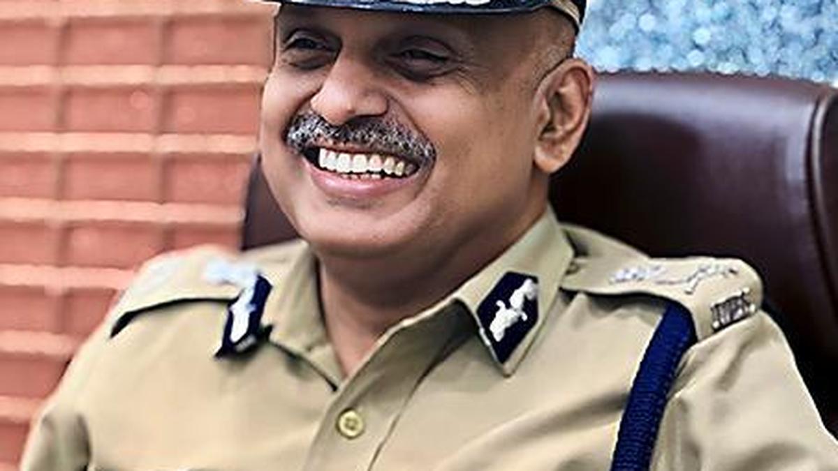 Kerala High Court seeks response from new police chief over corruption allegations