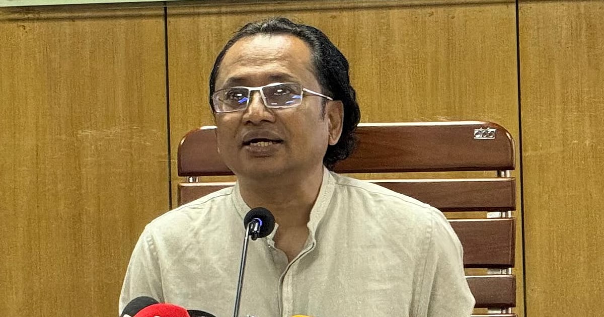 প্রফেসর ইউনূসকে হয়রানির বিরুদ্ধে আইনি ব্যবস্থা নেওয়া হবে: তথ্য উপদেষ্টা