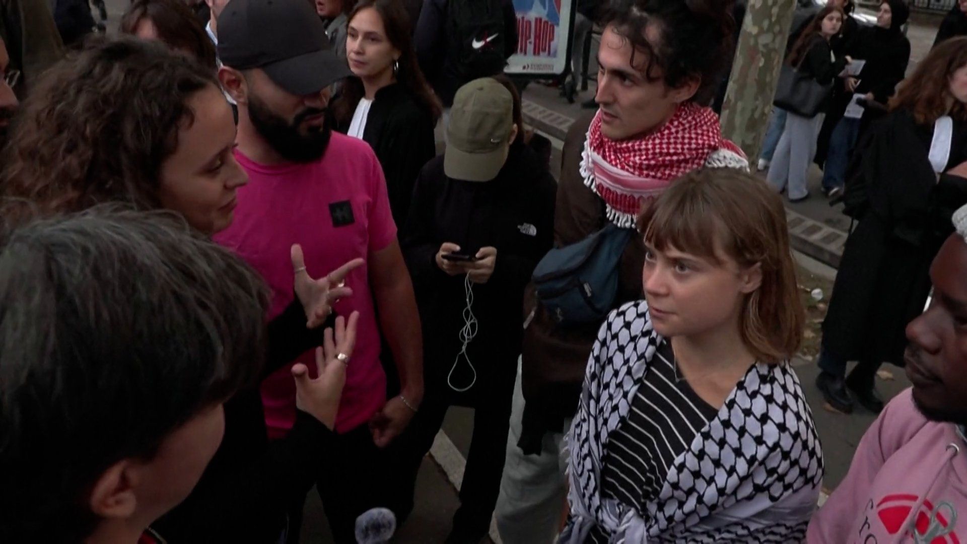 Thunberg joins French students protesting education policies