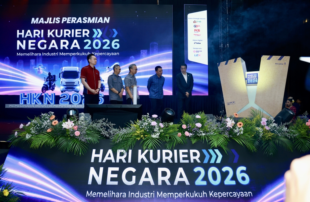 Fahmi Lancar Perisai Parcel Lawan Penipuan Kurier di Seluruh Negara