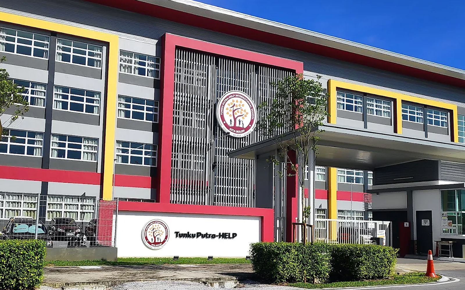 Pihak Berkuasa Desak Dedah Penuh Insiden Serangan di Sekolah Kuching