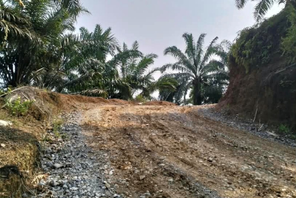 Baram residents demand urgent upgrade of flood-prone gravel road