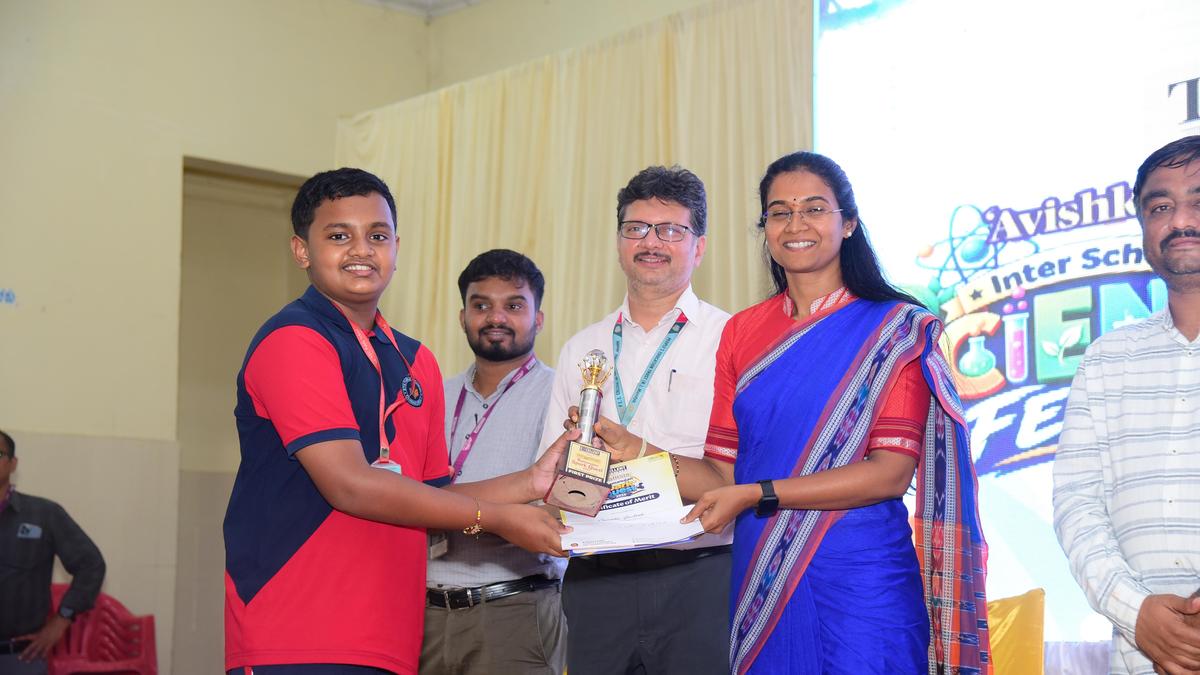 Students showcase scientific aptitude at Karnataka education festival