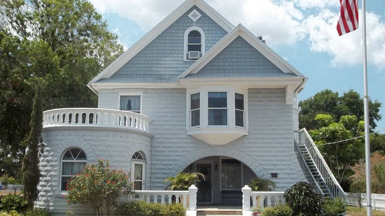 Four-decade restoration effort earns historic landmark status for century-old Florida home