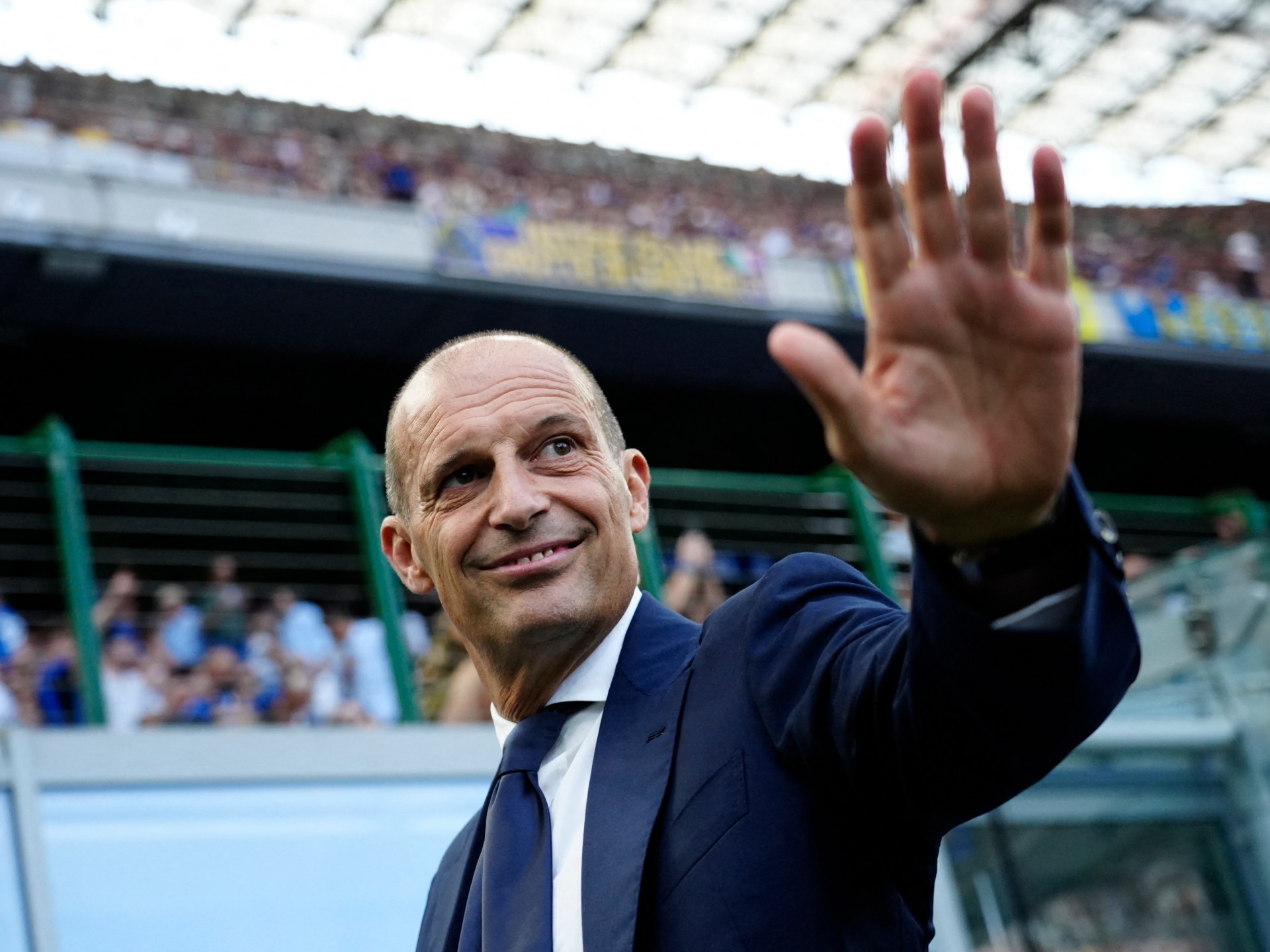 Napoli faces Arsenal in Champions League opener amid midfield concerns