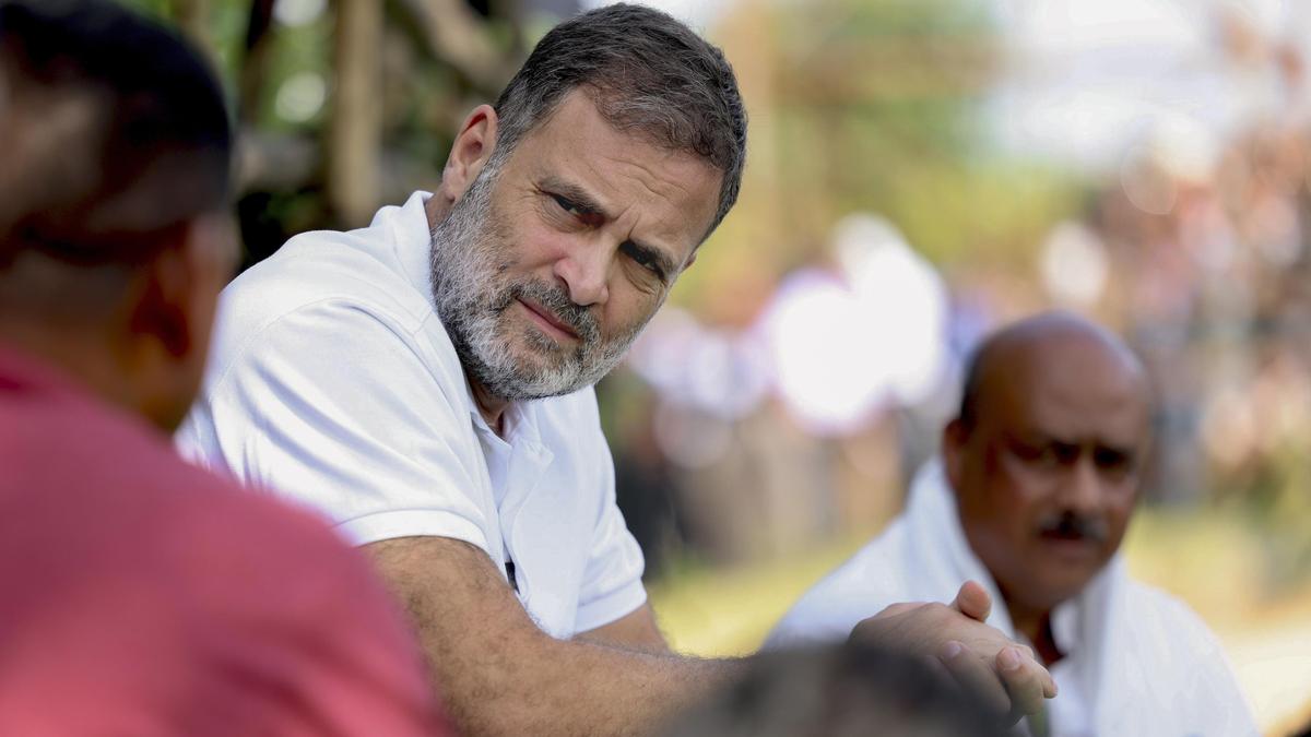 Congress launches 'Satyagraha' platform as election commission tensions simmer