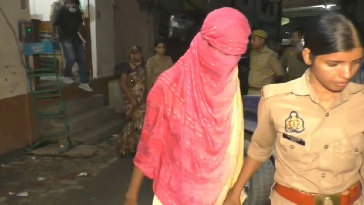 वाराणसी में गेस्ट हाउस से 7 लोग गिरफ्तार, देह व्यापार का आरोप