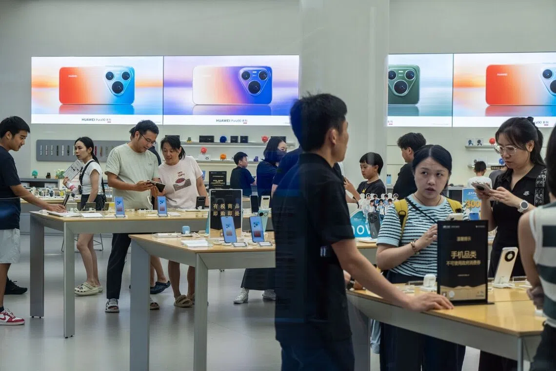 Huawei, Xiaomi race to market with foldables before Apple