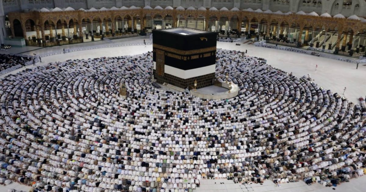 Saudi Arabia warns of potential Houthi attacks on Mecca, sets 'red line'