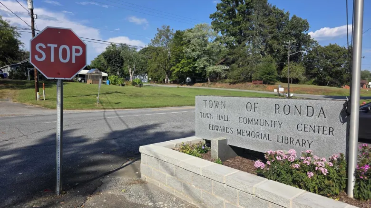 North Carolina town votes to dissolve after facing years of financial crisis
