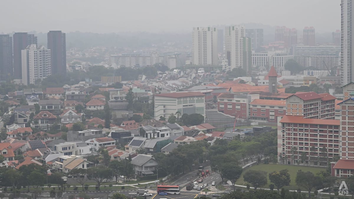Singapore's air quality deteriorates as transboundary haze drifts in