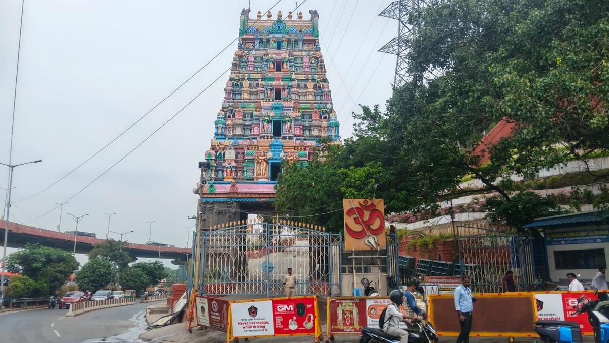 विजयवाड़ा में भारी बारिश की चेतावनी, मंदिर घाट बंद